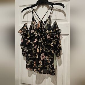 IRIS COLD SHOULDER TOP